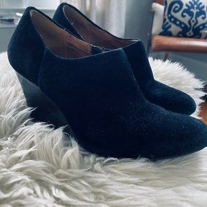 Clarks Artisan Black Suede Wedge Zip Up Booties